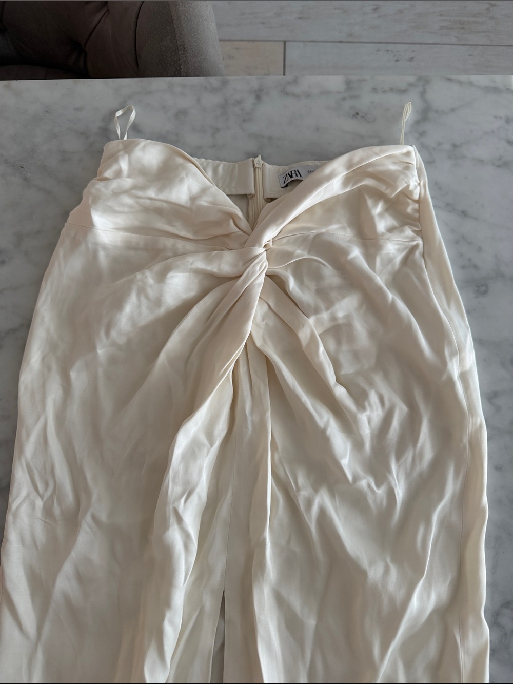 Zara Cream Satin Like Twist-Front Maxi Skirt - Picture 2 of 8